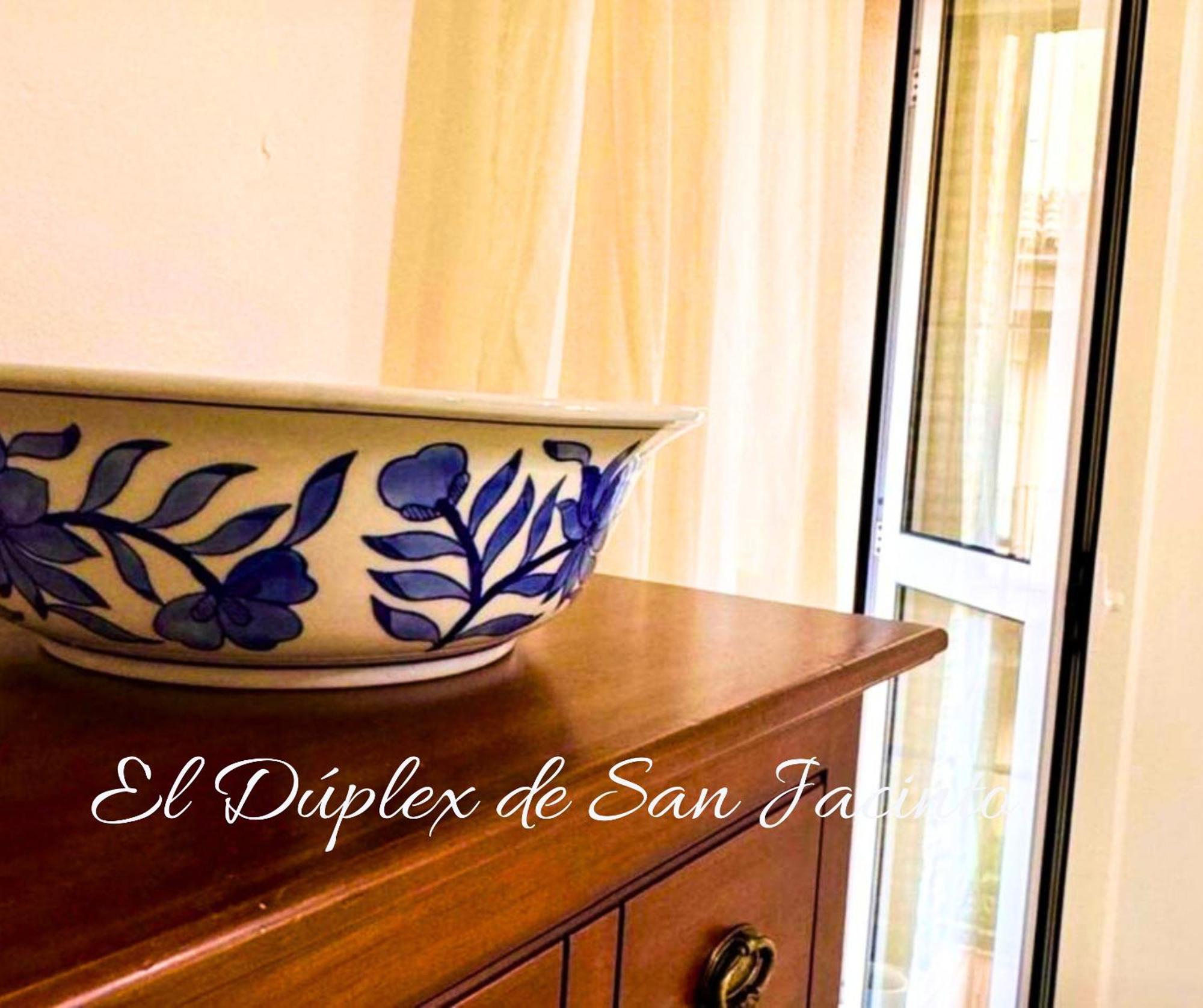 El Duplex De San Jacinto Apartment Севиля Екстериор снимка