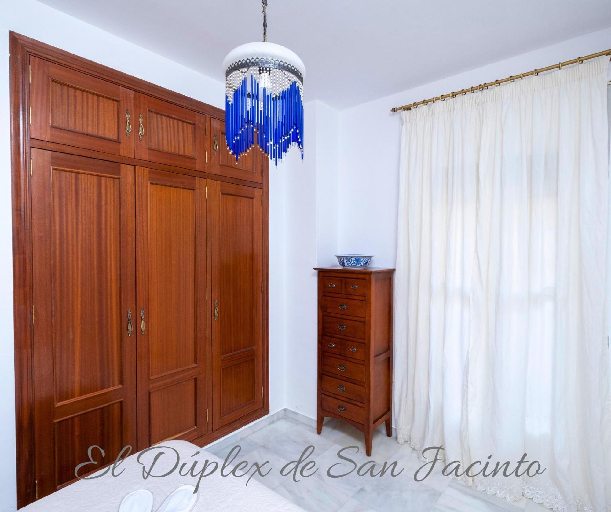 El Duplex De San Jacinto Apartment Севиля Екстериор снимка