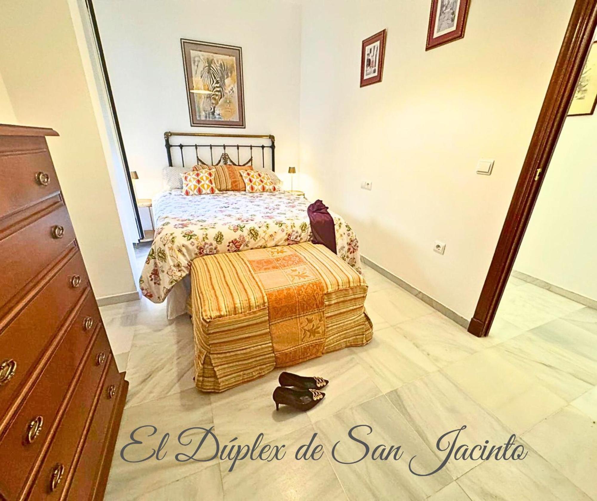 El Duplex De San Jacinto Apartment Севиля Екстериор снимка